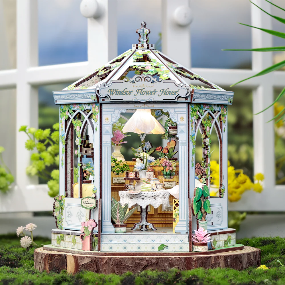 Windsor Flower House - Book Nook