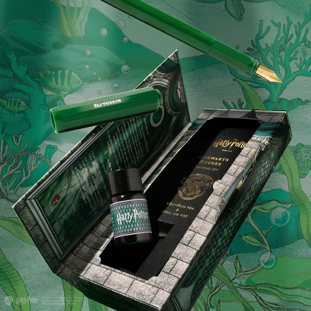Harry Potter Carousel Fountain Pen and Ink set