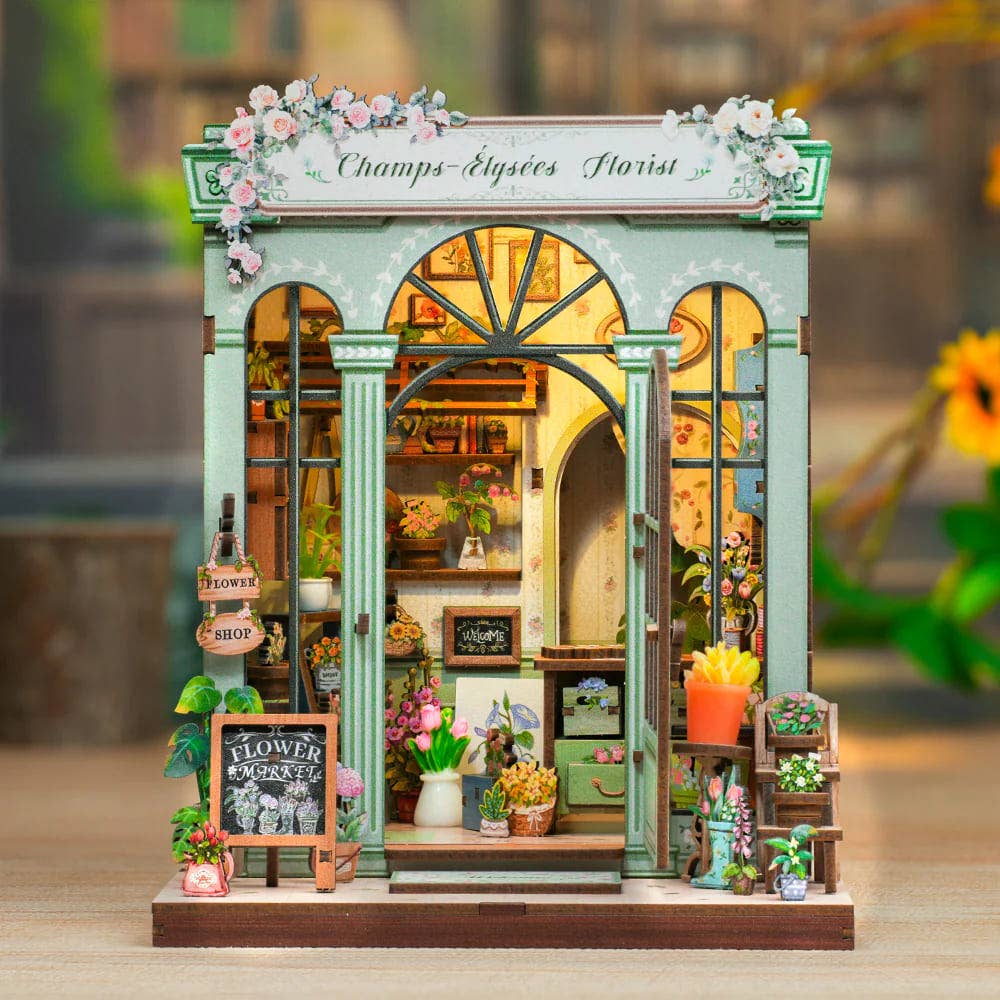 Champs-Élysées Florist - Book Nook