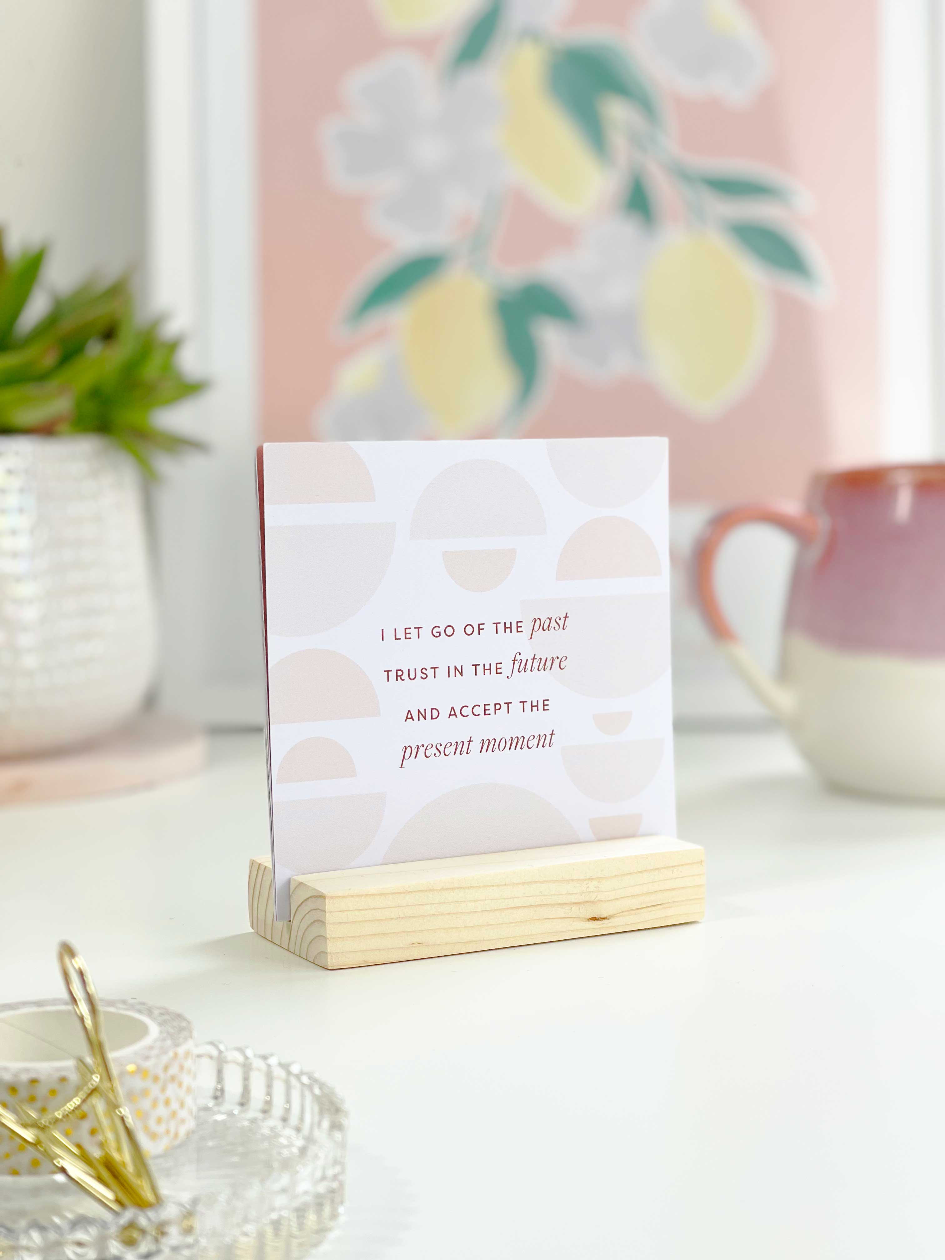 'I am' Affirmation Card Bundle with Wooden Holder
