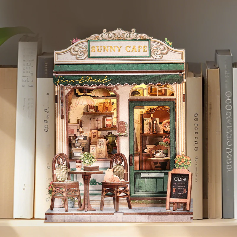 Sunny Cafe - Book Nook