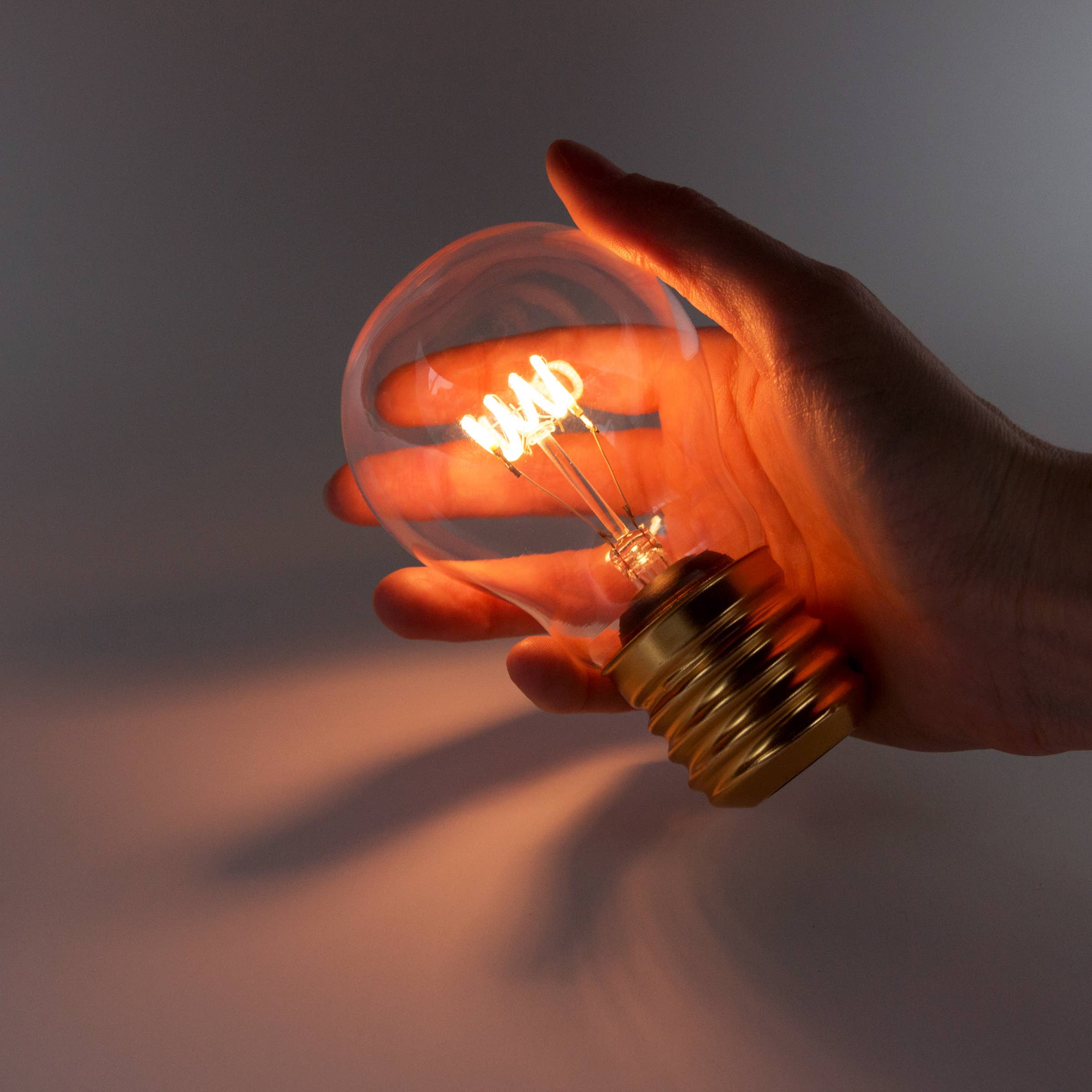 Cordless Lightbulb – Now There’s a Bright Idea!