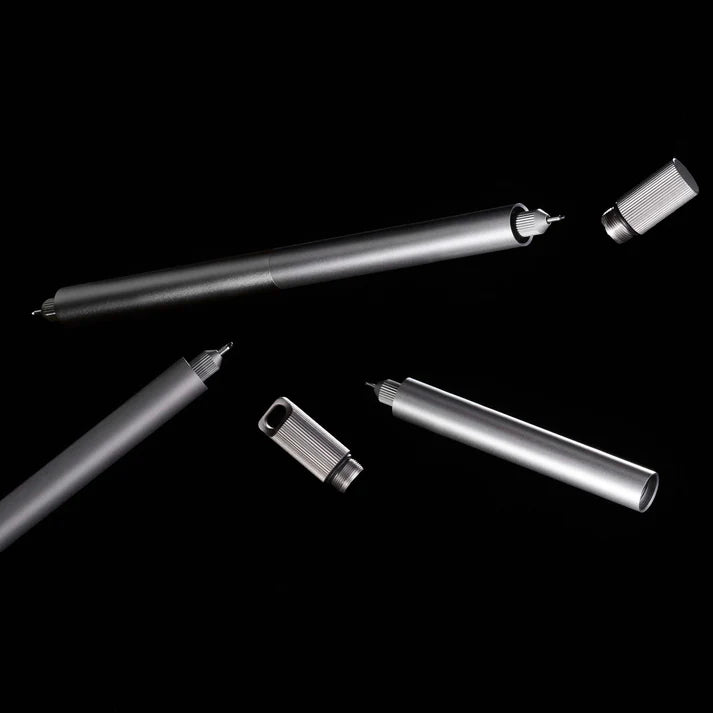 Tom's Studio Lumos - Titanium