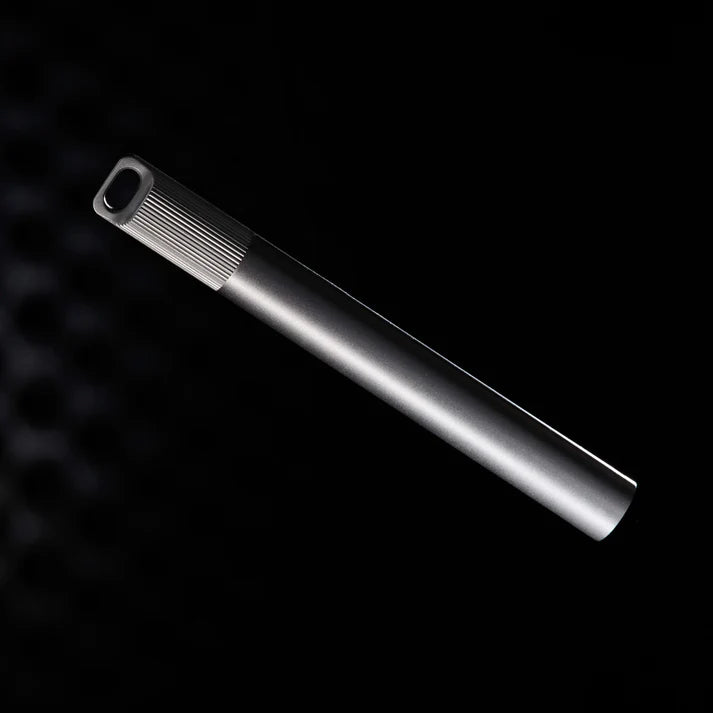 Tom's Studio Lumos - Titanium